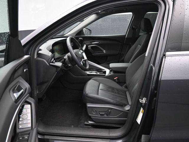 Certified 2025 Audi Q5 Premium w/ Convenience Package image 9