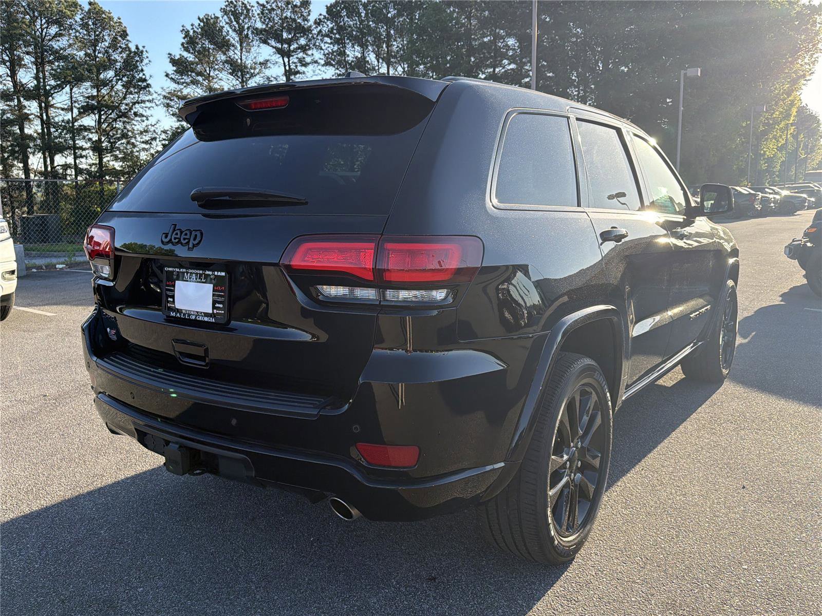 Used 2021 Jeep Grand Cherokee Laredo X image 5