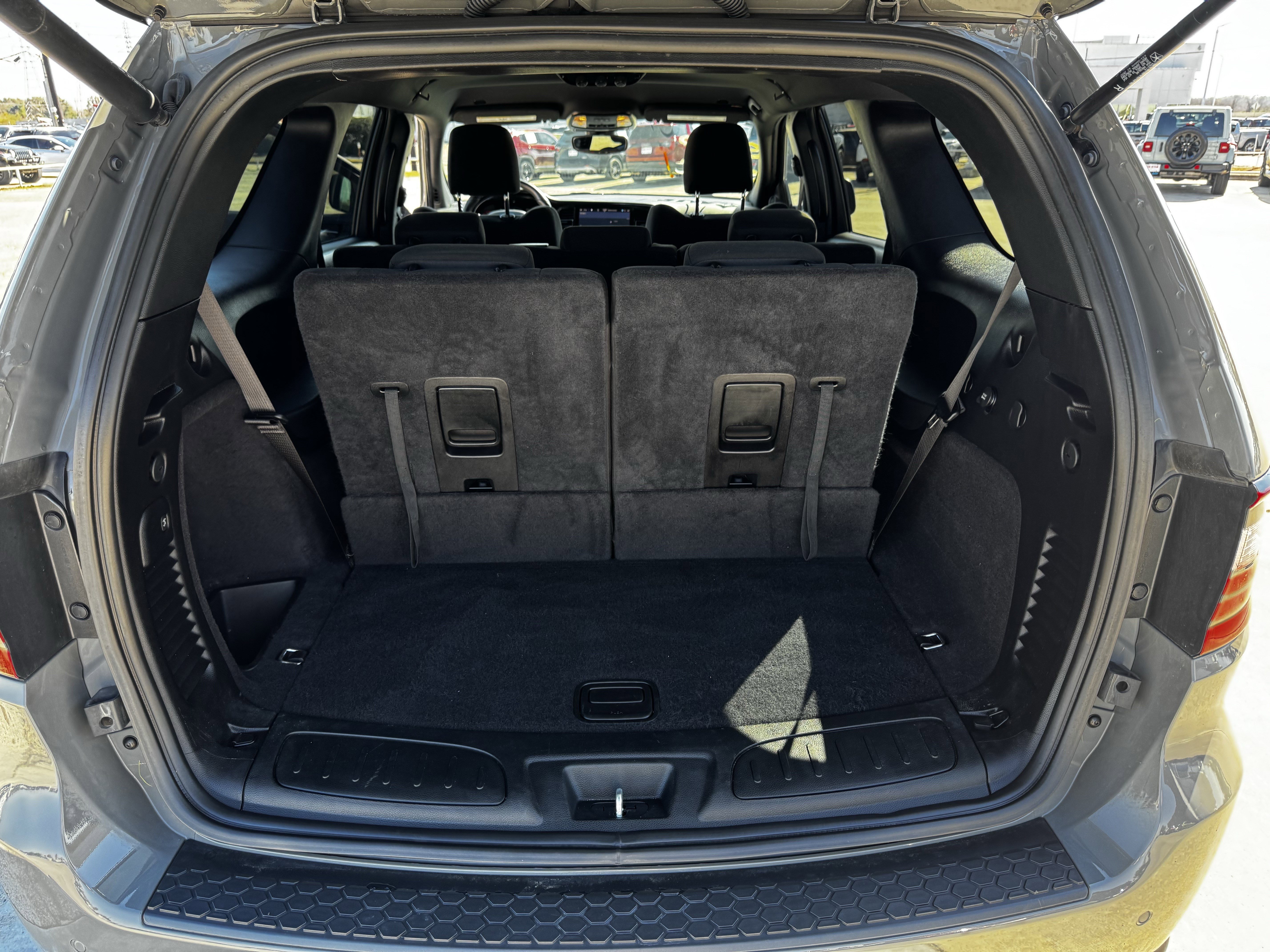Used 2025 Dodge Durango GT w/ Blacktop Package image 32