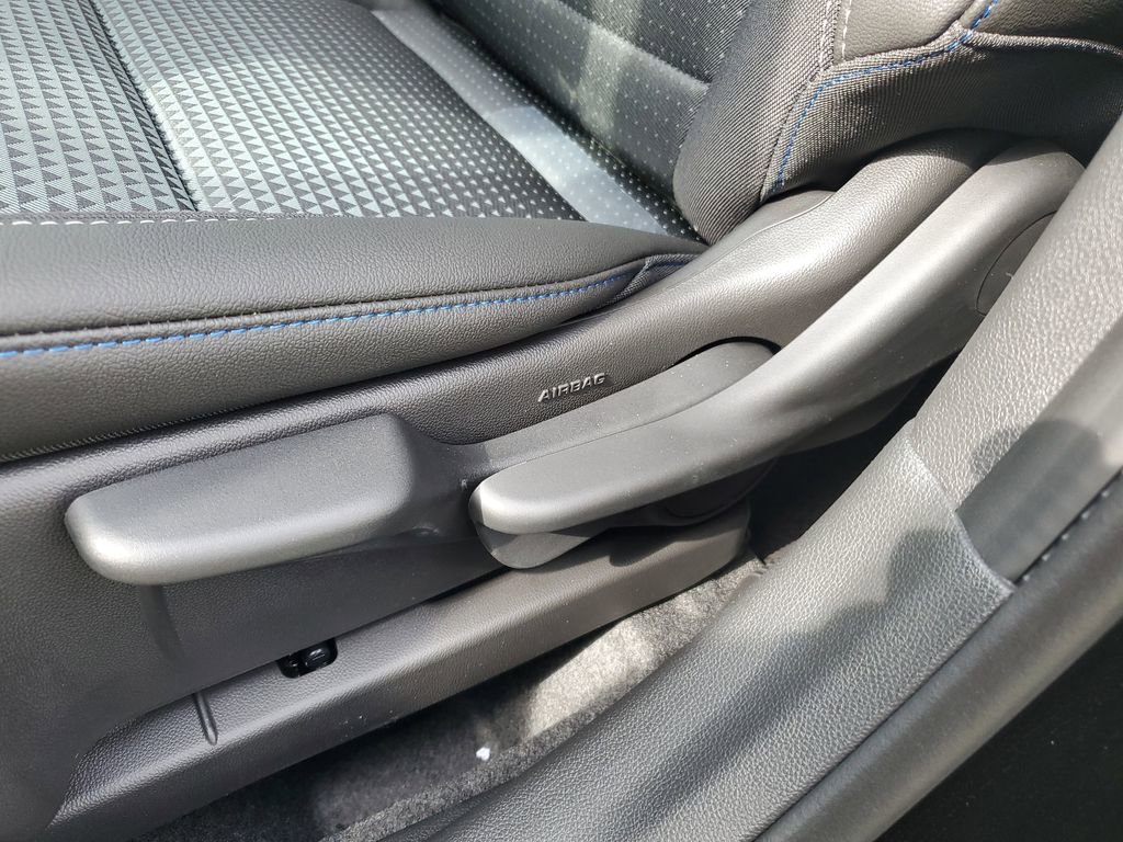 New 2026 Chevrolet Trax LT w/ Sunroof Package image 21