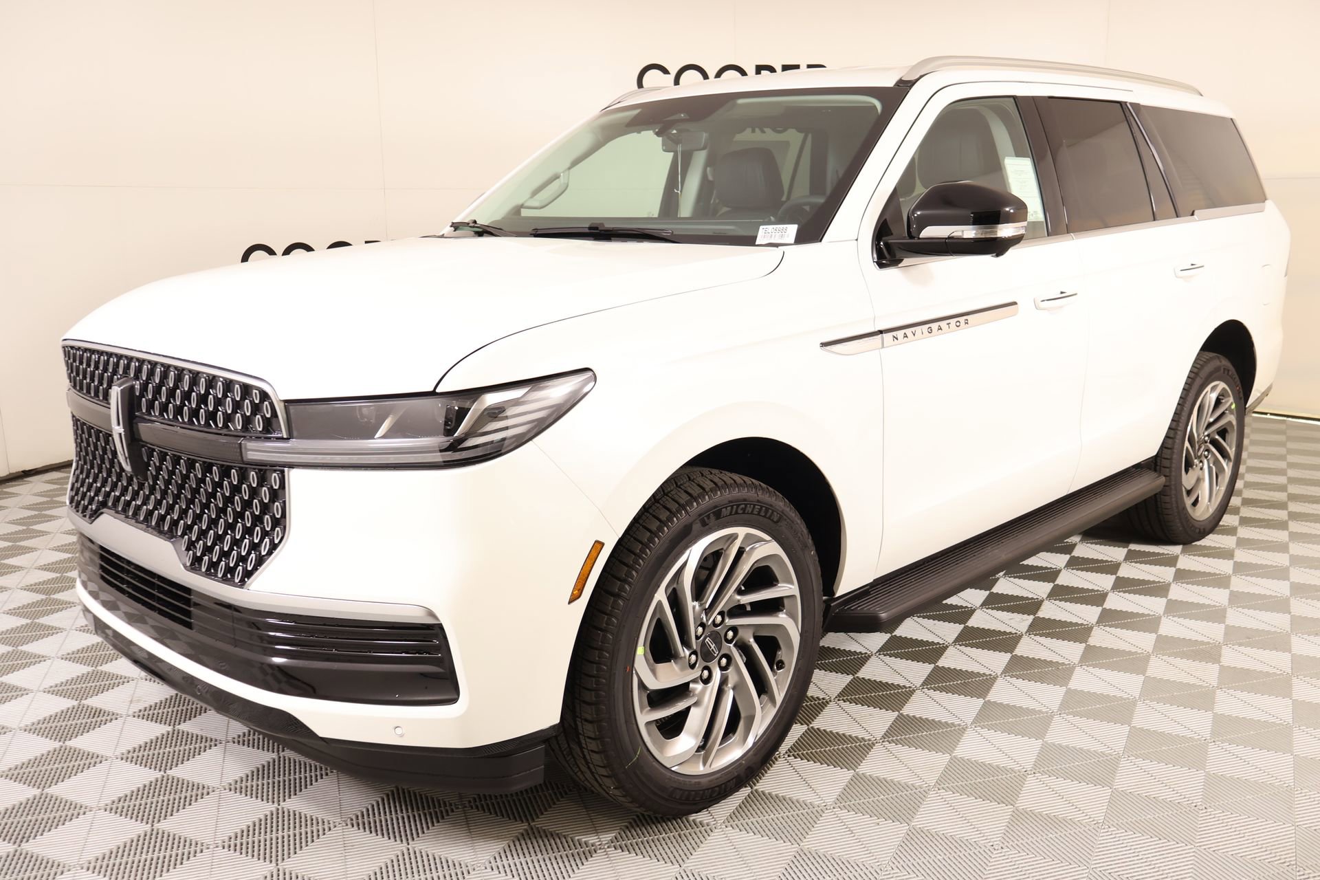 New 2026 Lincoln Navigator Premiere AWD/4WD image 11