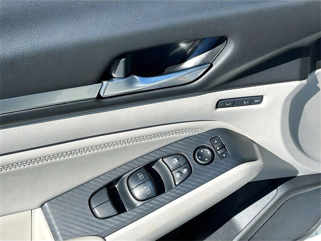 Used 2019 Nissan Altima 2.5 Platinum image 13