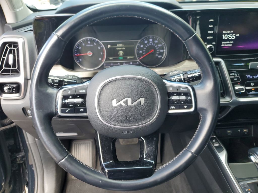 Certified 2022 Kia Sorento EX w/ Panoramic Sunroof Package image 21