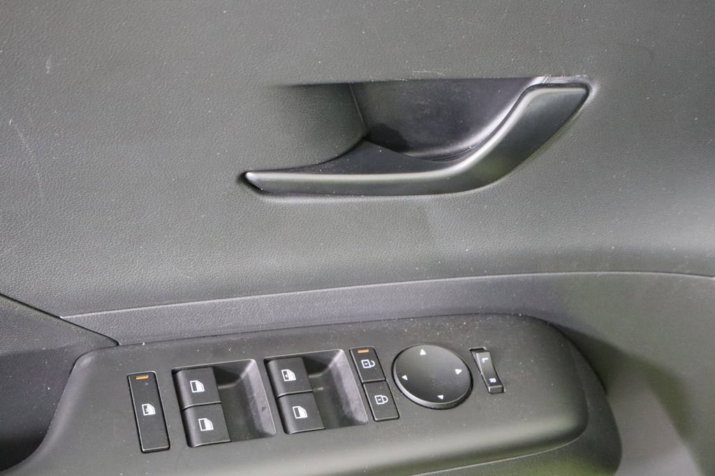 Used 2025 Hyundai Kona SEL image 22