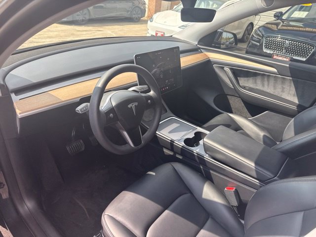 Used 2024 Tesla Model Y Long Range AWD/4WD image 11