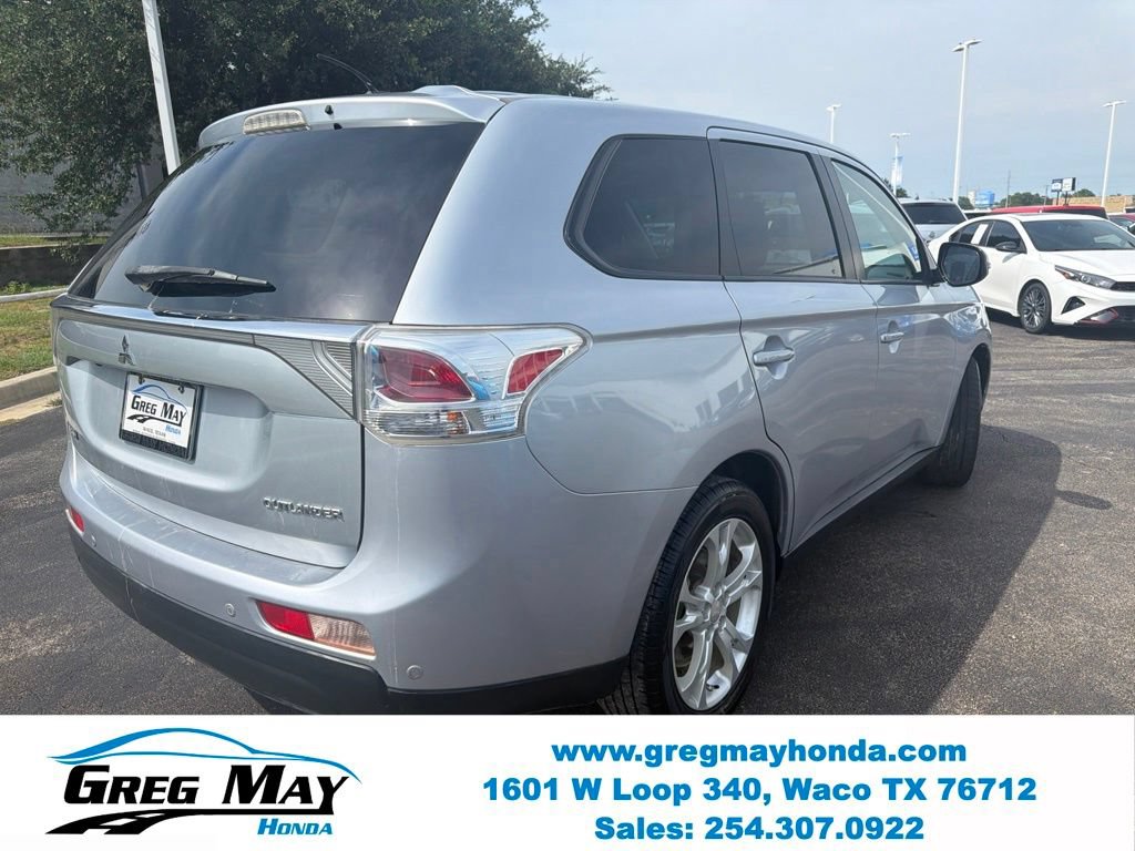 Used 2014 Mitsubishi Outlander SE FWD image 3