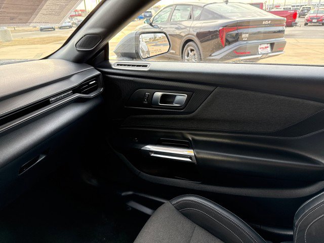 Used 2024 Ford Mustang Convertible image 19