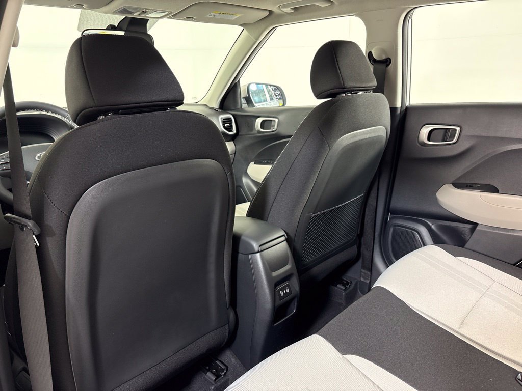 New 2026 Hyundai Venue SEL FWD image 19