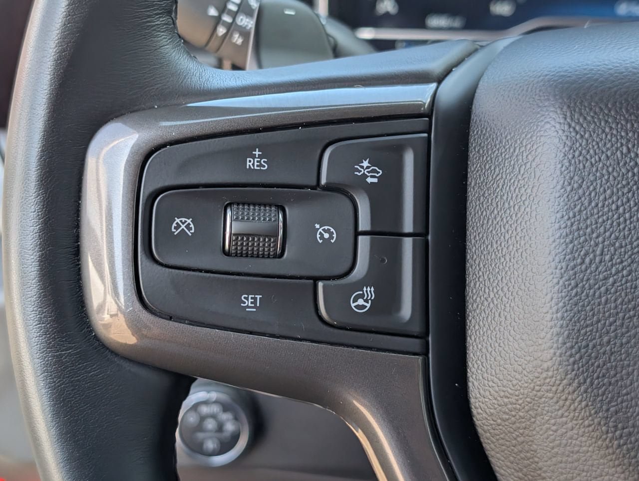Used 2023 Chevrolet Silverado 1500 ZR2 w/ Technology Package AWD/4WD image 21