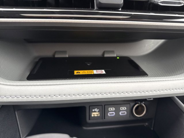 Used 2025 Toyota Highlander XLE image 33