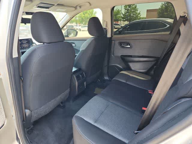 Used 2023 Nissan Rogue SV AWD/4WD image 15