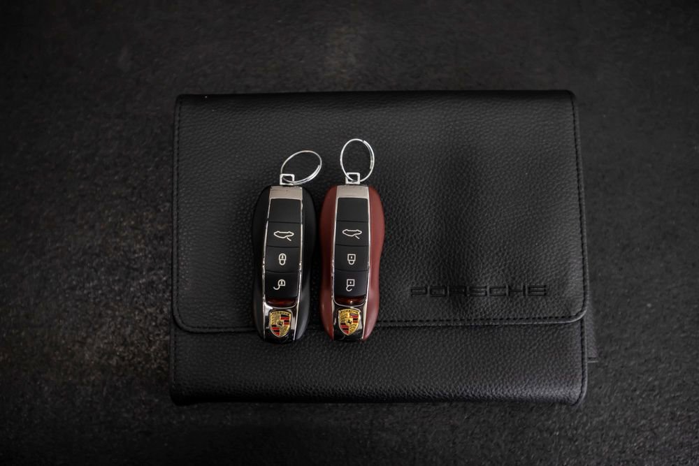 Used 2018 Porsche 911 Carrera 4S AWD/4WD image 43
