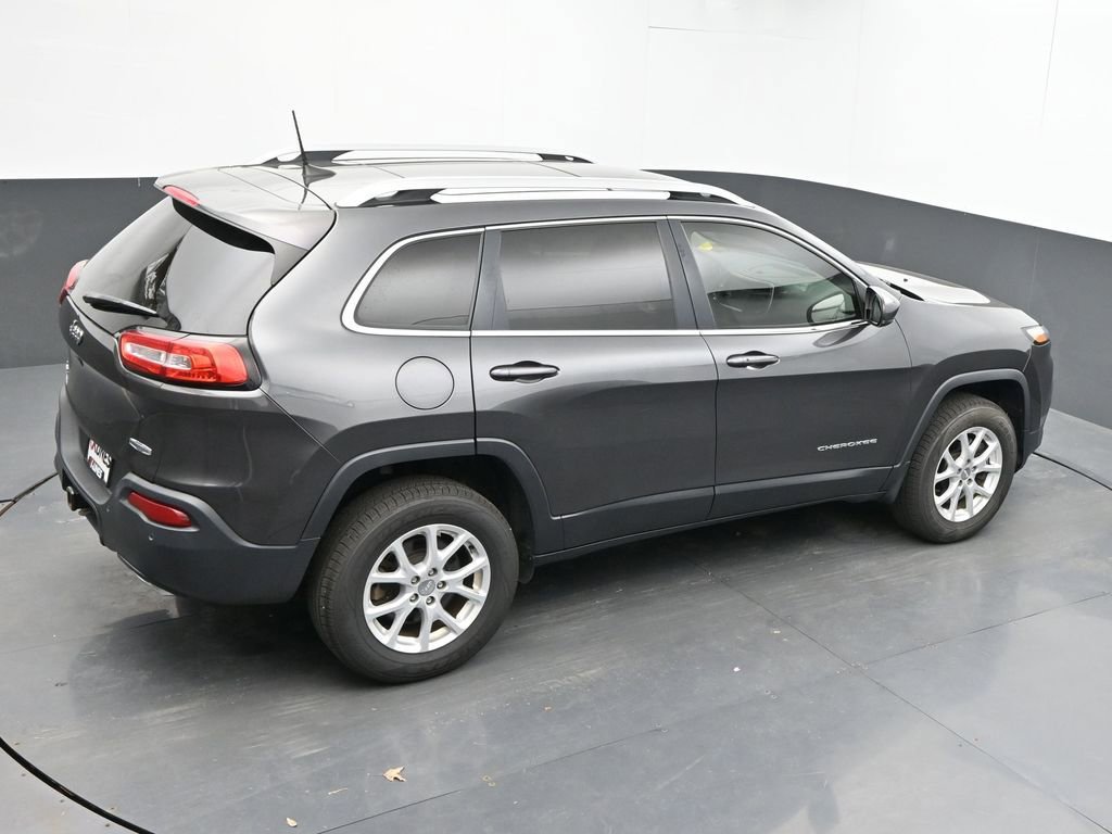 Used 2016 Jeep Cherokee Latitude w/ Comfort/Convenience Group AWD/4WD image 44