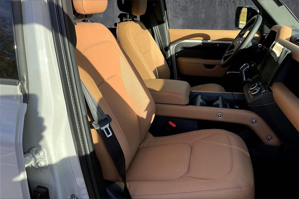 New 2026 Land Rover Defender 110 S image 11