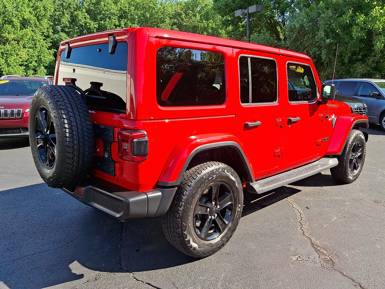 Certified 2022 Jeep Wrangler Unlimited Sahara AWD/4WD image 6