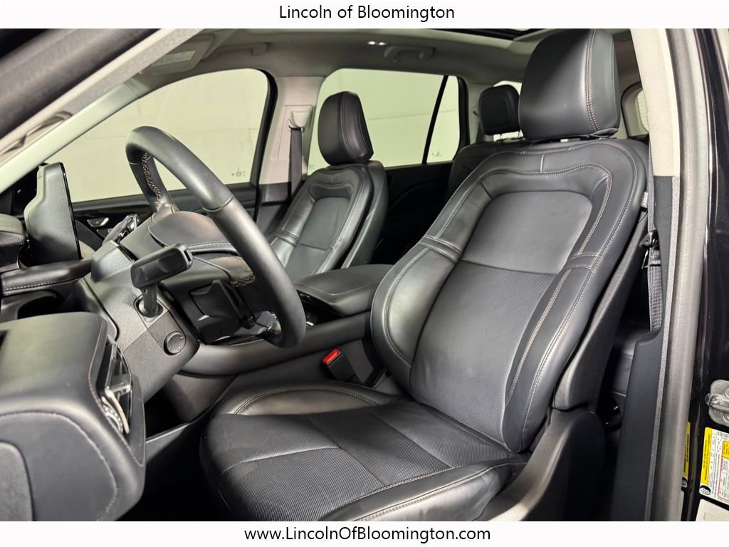Certified 2025 Lincoln Aviator Reserve AWD/4WD image 16