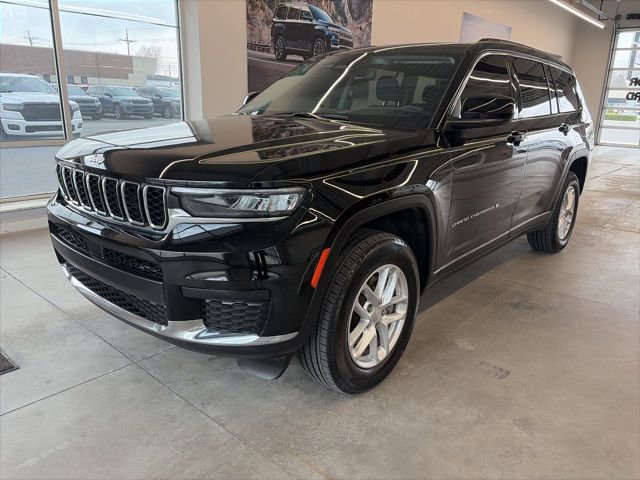 Used 2023 Jeep Grand Cherokee L Laredo w/ Luxury Tech Group I AWD/4WD image 1