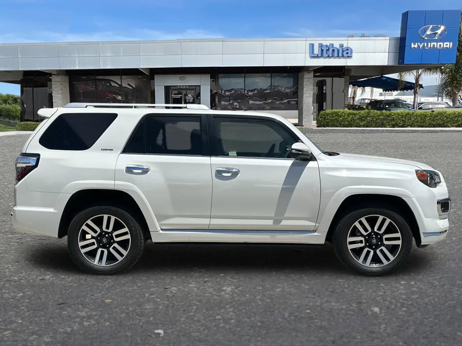 Used 2023 Toyota 4Runner Limited AWD/4WD image 9