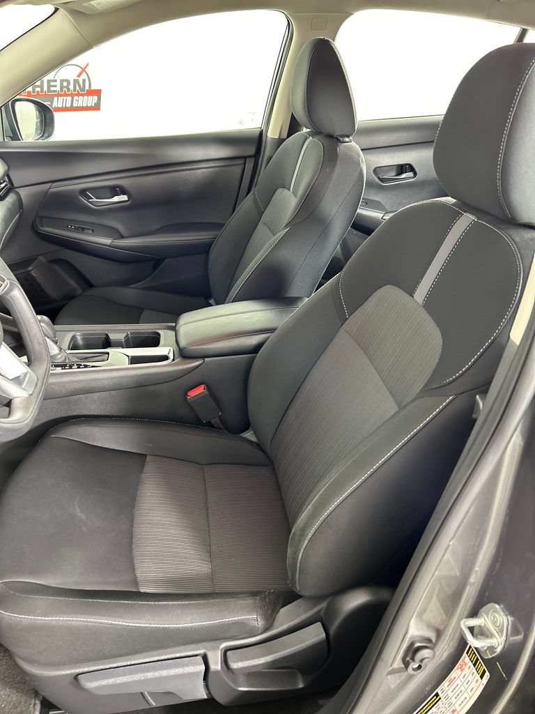 Used 2025 Nissan Sentra SV FWD image 12