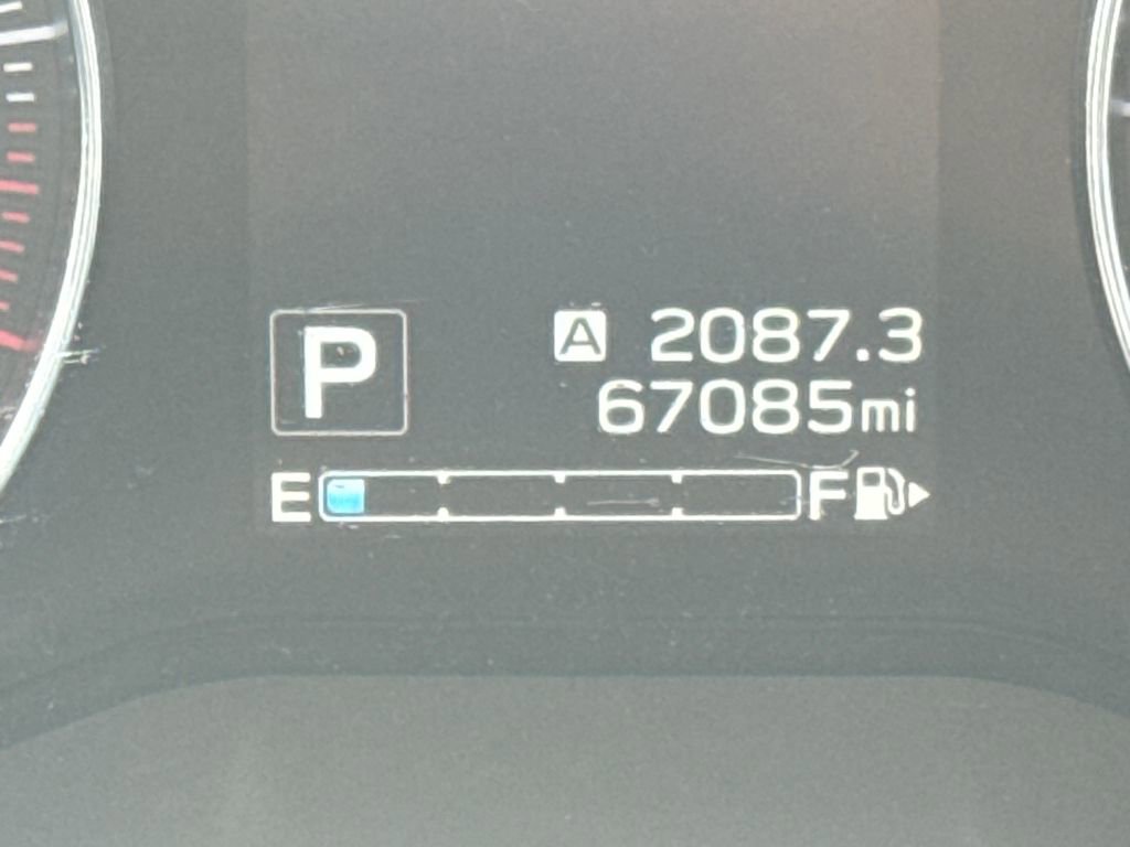 Used 2019 Subaru Crosstrek 2.0i Limited w/ Moonroof Package w/Navigation image 18