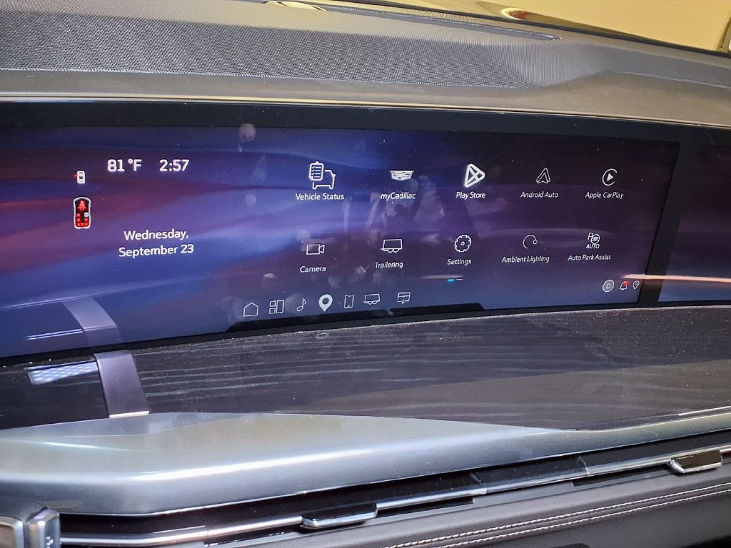 New 2026 Cadillac Escalade Sport w/ Touring Package AWD/4WD image 18
