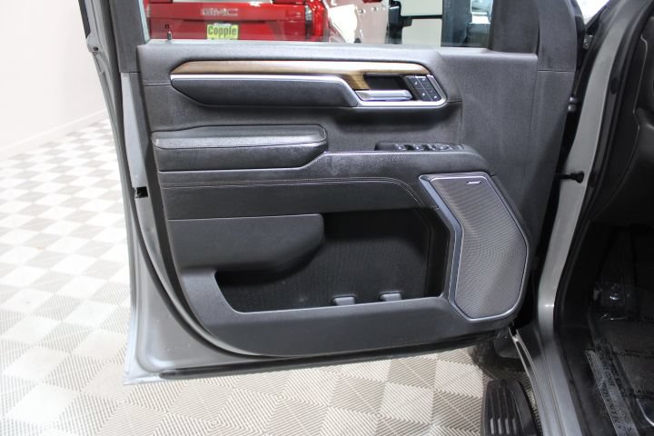 Used 2024 Chevrolet Silverado 2500 High Country w/ High Country Premium Package AWD/4WD image 18