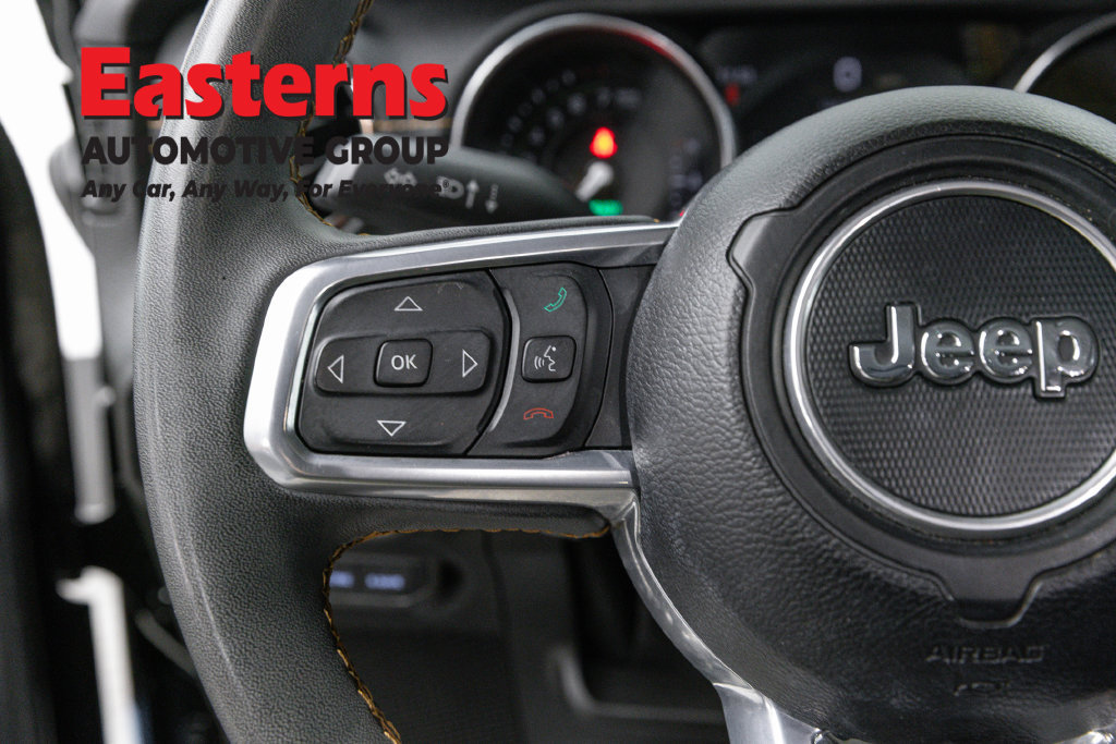 Used 2023 Jeep Wrangler Unlimited Sahara AWD/4WD image 17