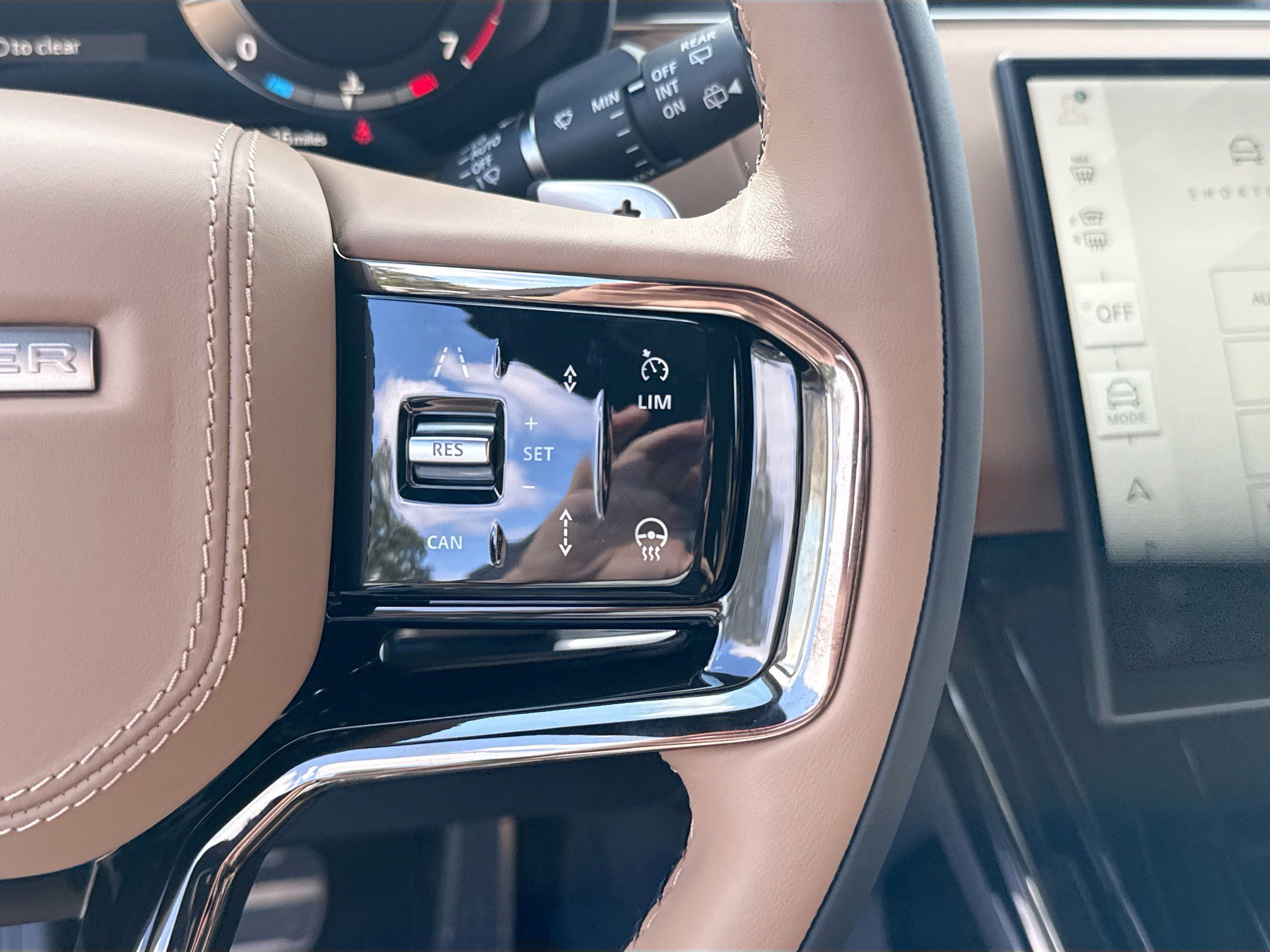 New 2026 Land Rover Range Rover Sport Dynamic SE image 37