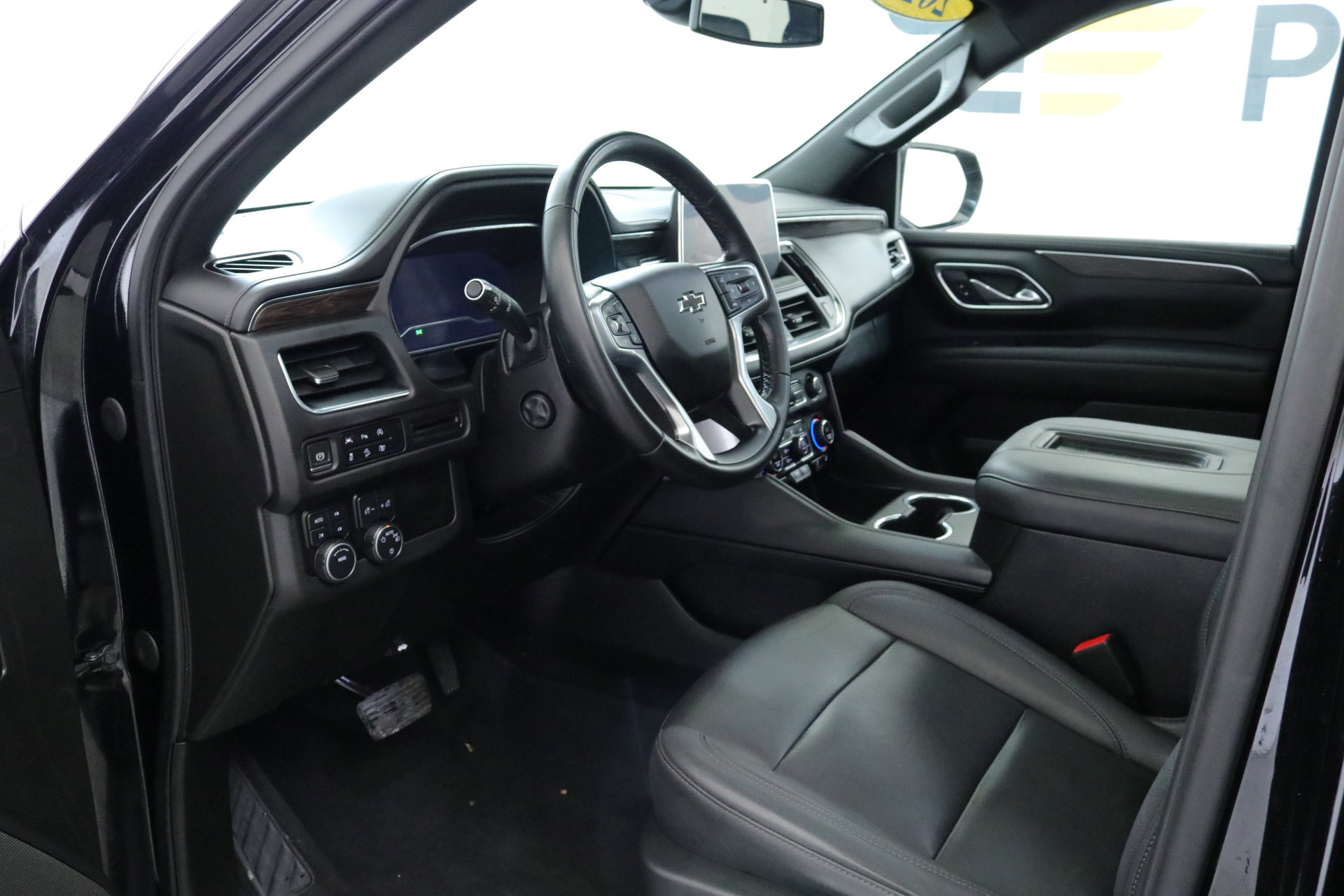 Used 2023 Chevrolet Suburban Z71 w/ Luxury Package image 23