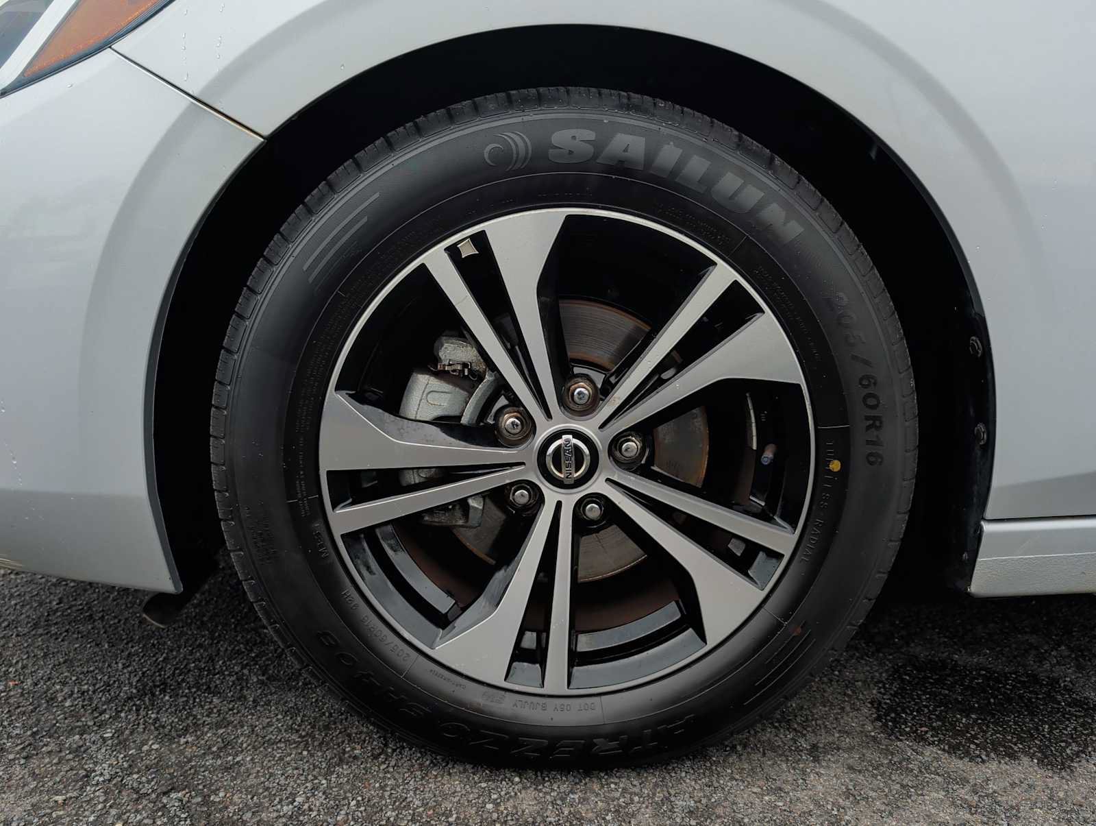 Used 2022 Nissan Sentra SV FWD image 17