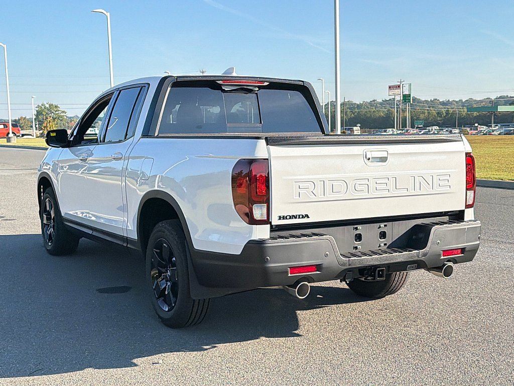 New 2026 Honda Ridgeline Black Edition image 5
