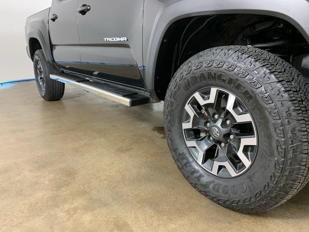 Used 2022 Toyota Tacoma TRD Off-Road w/ Technology Package AWD/4WD image 6