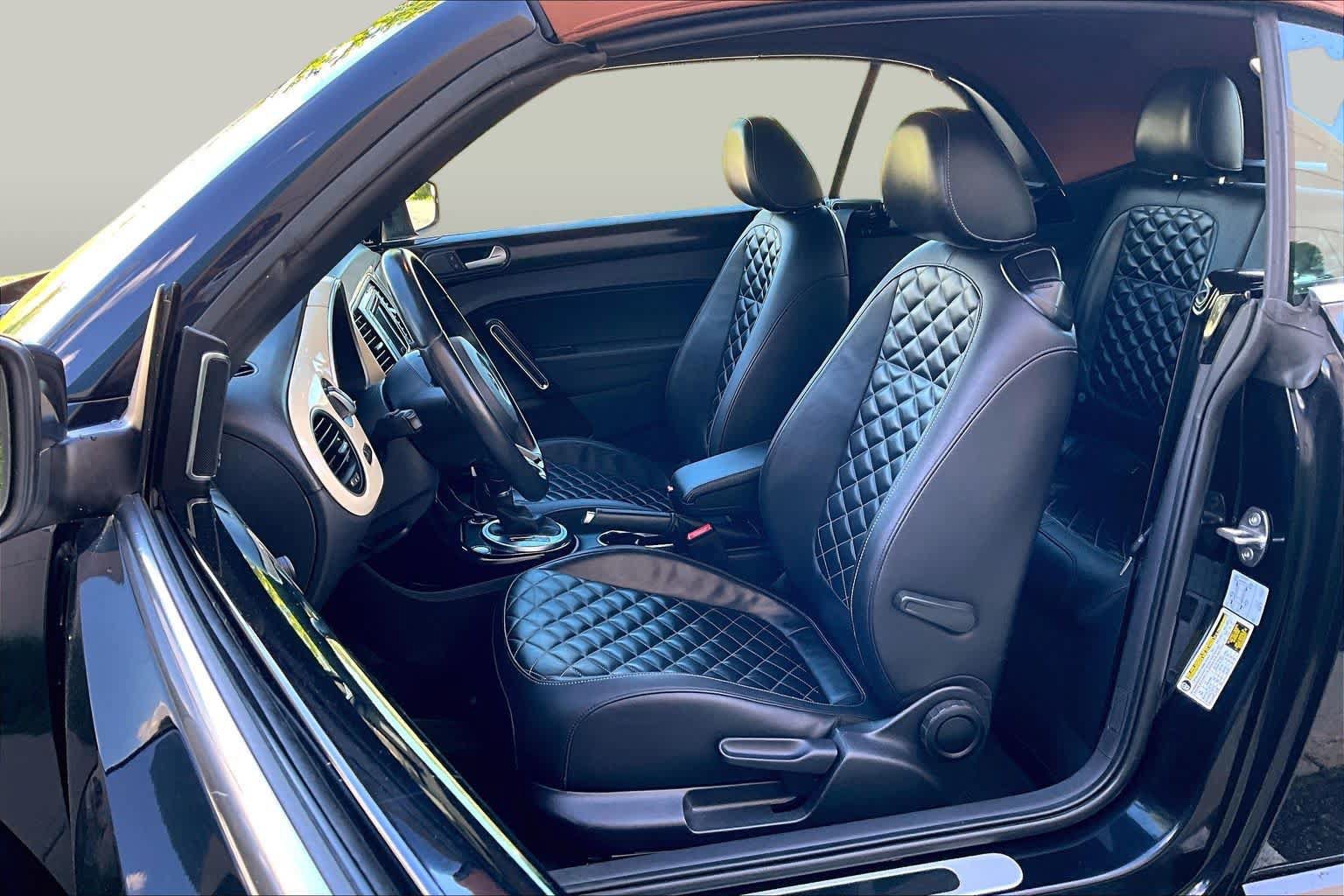 Used 2019 Volkswagen Beetle 2.0T Final Edition SEL FWD image 9
