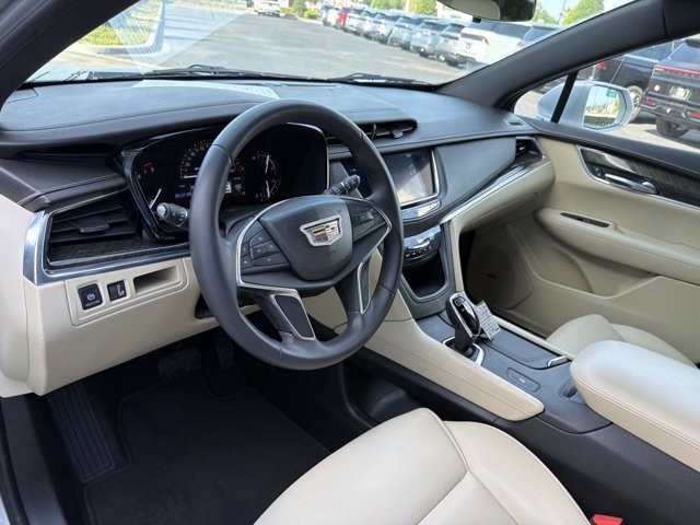 Used 2018 Cadillac XT5 FWD image 15