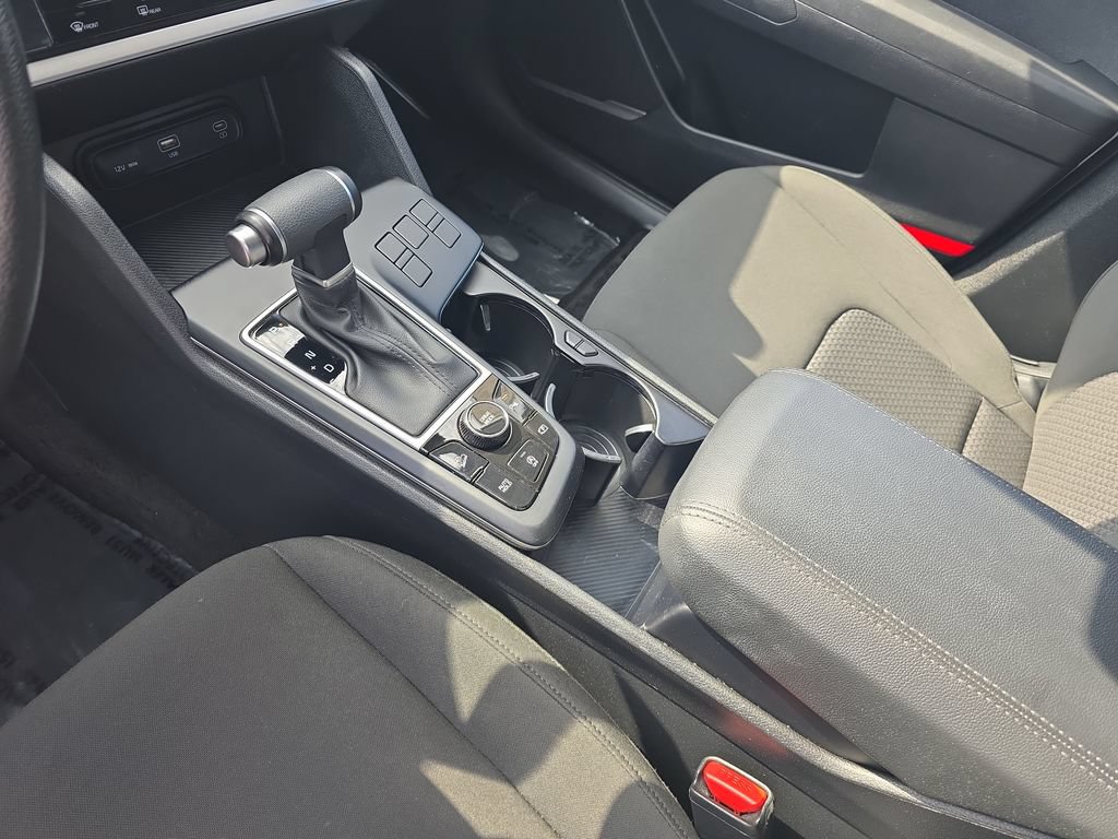 Used 2025 Kia Sportage LX FWD image 22