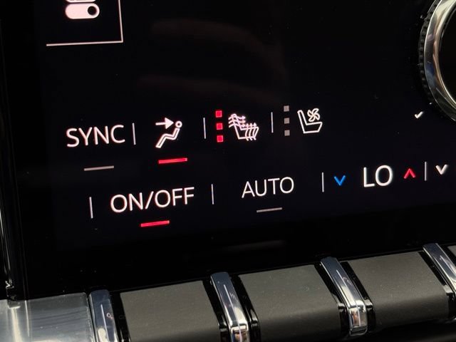 New 2026 GMC Yukon XL Denali Ultimate AWD/4WD image 7