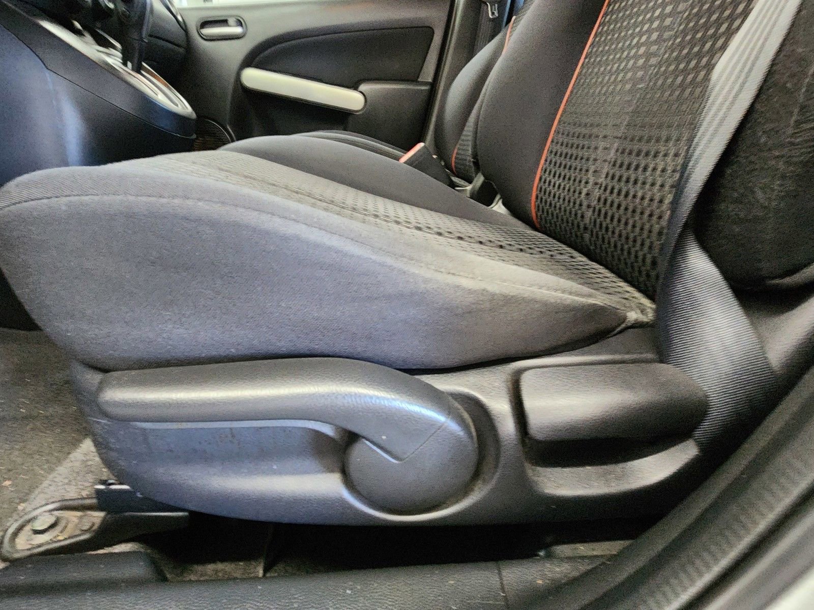 Used 2011 MAZDA MAZDA2 Touring image 10