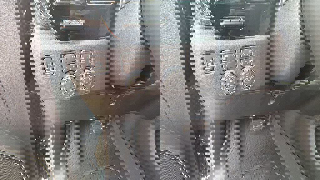 New 2026 Chevrolet Silverado 2500 ZR2 w/ LPO, Dark Essentials Package image 19