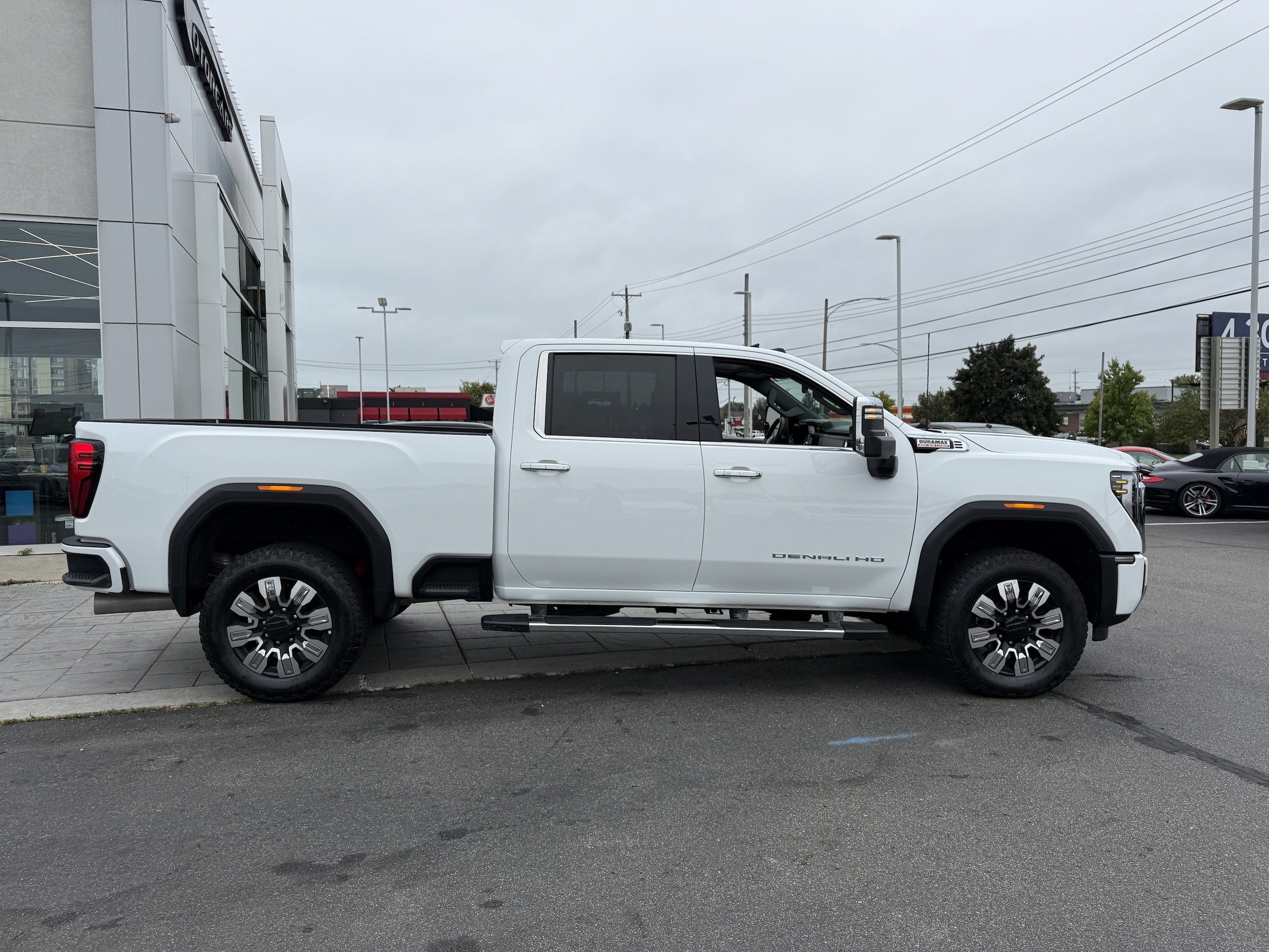 Used 2025 GMC Sierra 2500 Denali AWD/4WD image 5