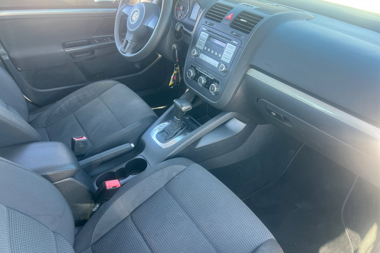 Used 2010 Volkswagen Jetta S image 12