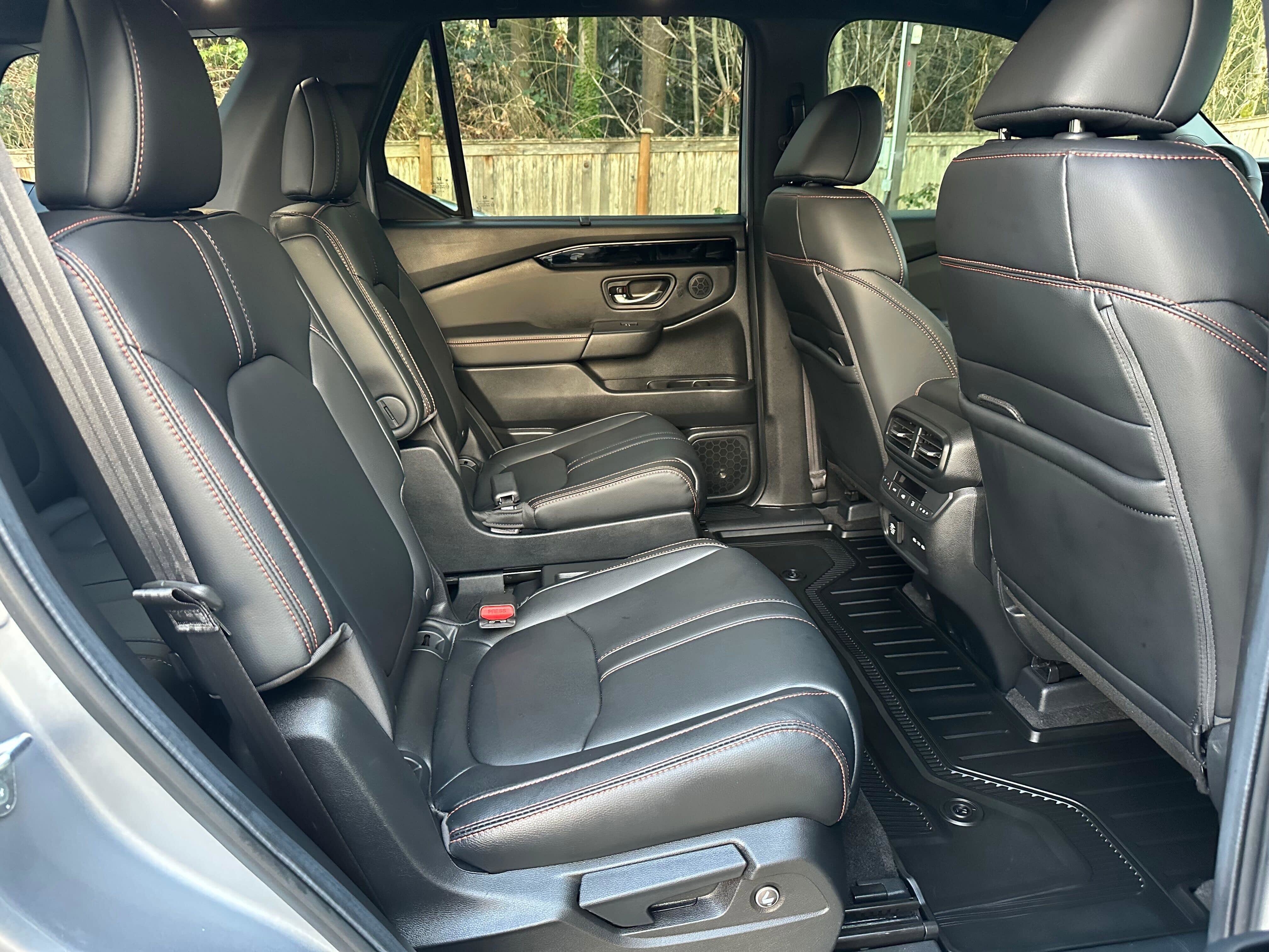 Certified 2024 Honda Pilot TrailSport image 12