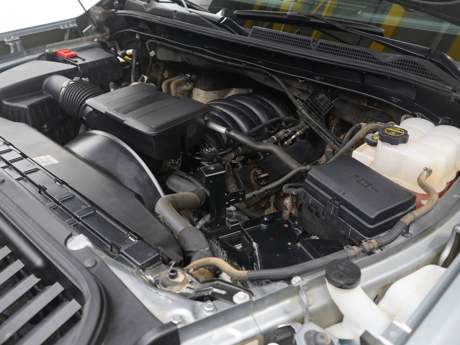 Used 2024 GMC Sierra 2500 SLE w/ SLE Convenience Package image 31