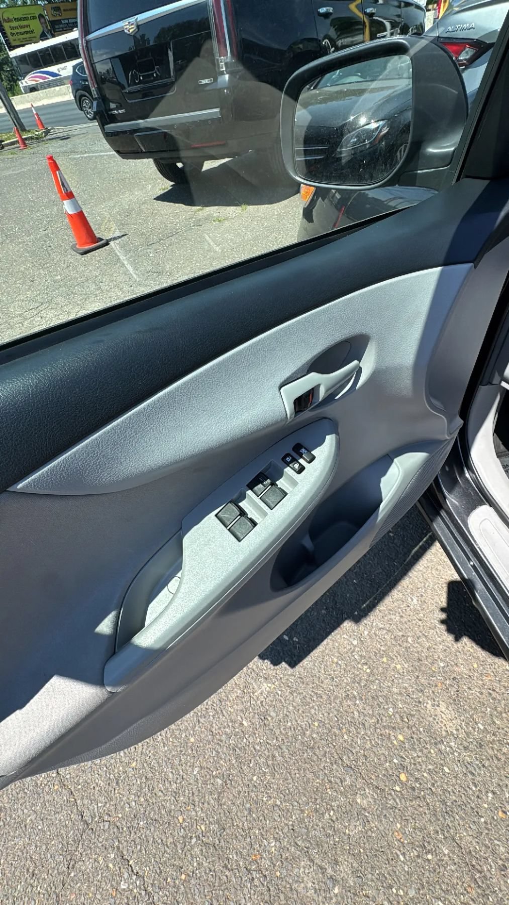 Used 2013 Toyota Corolla L FWD image 10