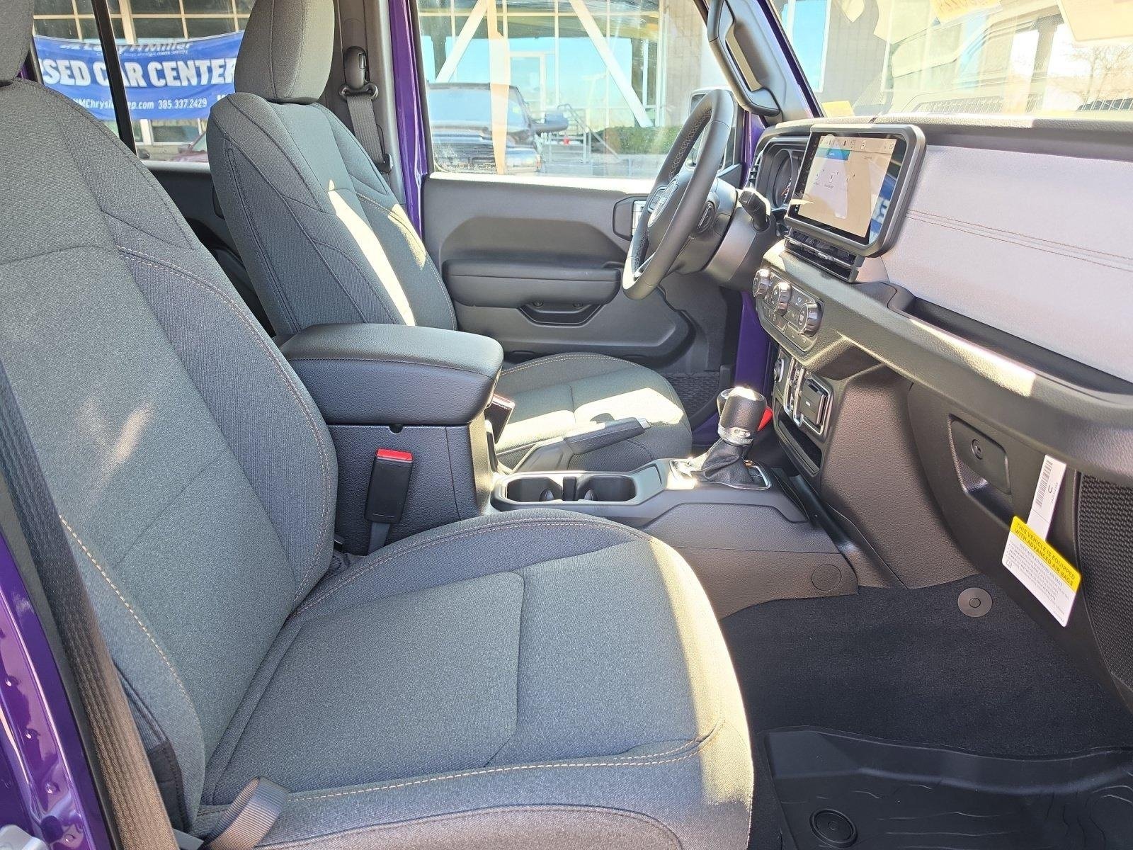 New 2026 Jeep Gladiator Sport AWD/4WD image 32