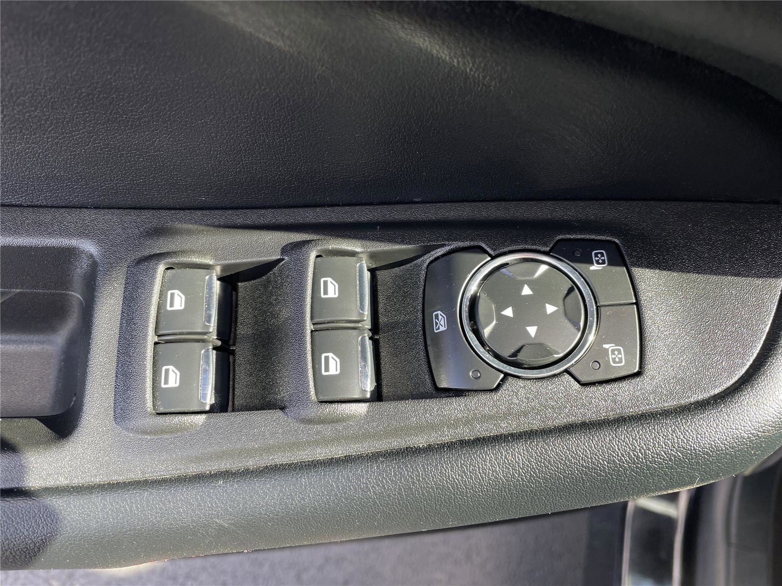 Used 2023 Ford Edge ST-Line image 10