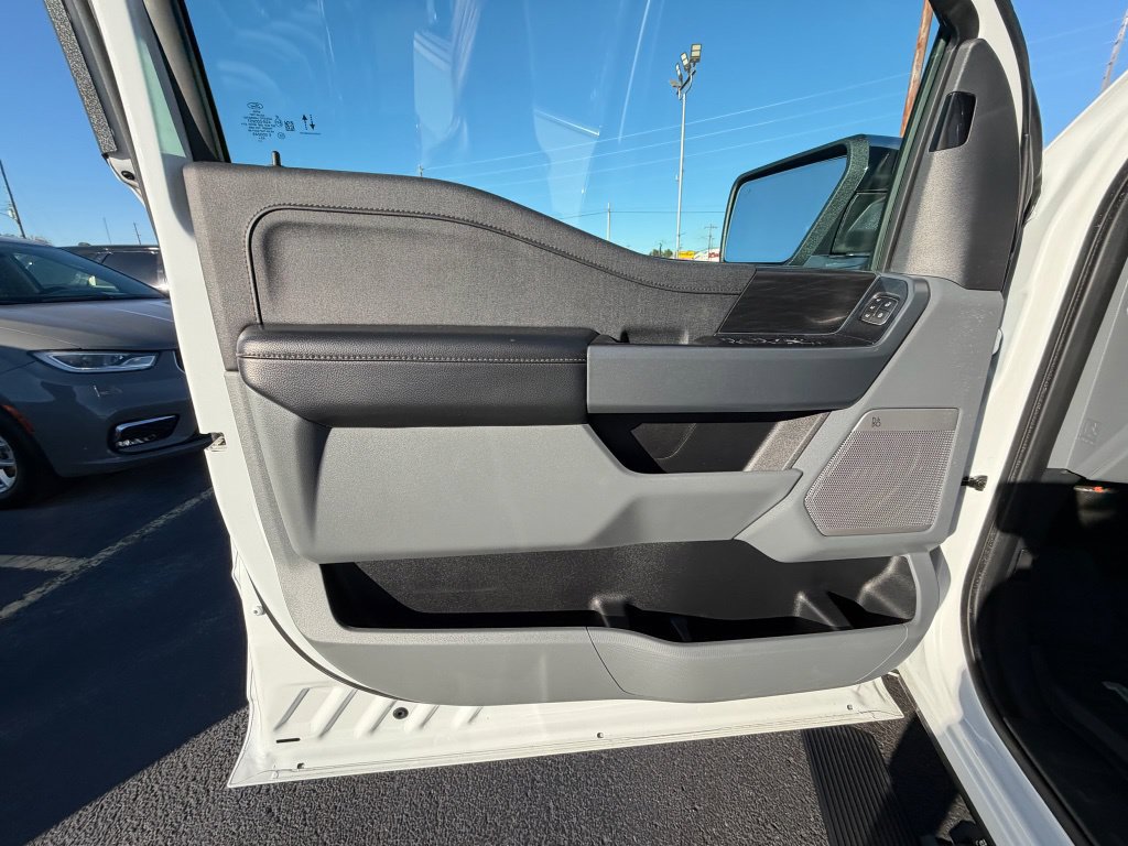 Used 2024 Ford F150 Lariat AWD/4WD image 9
