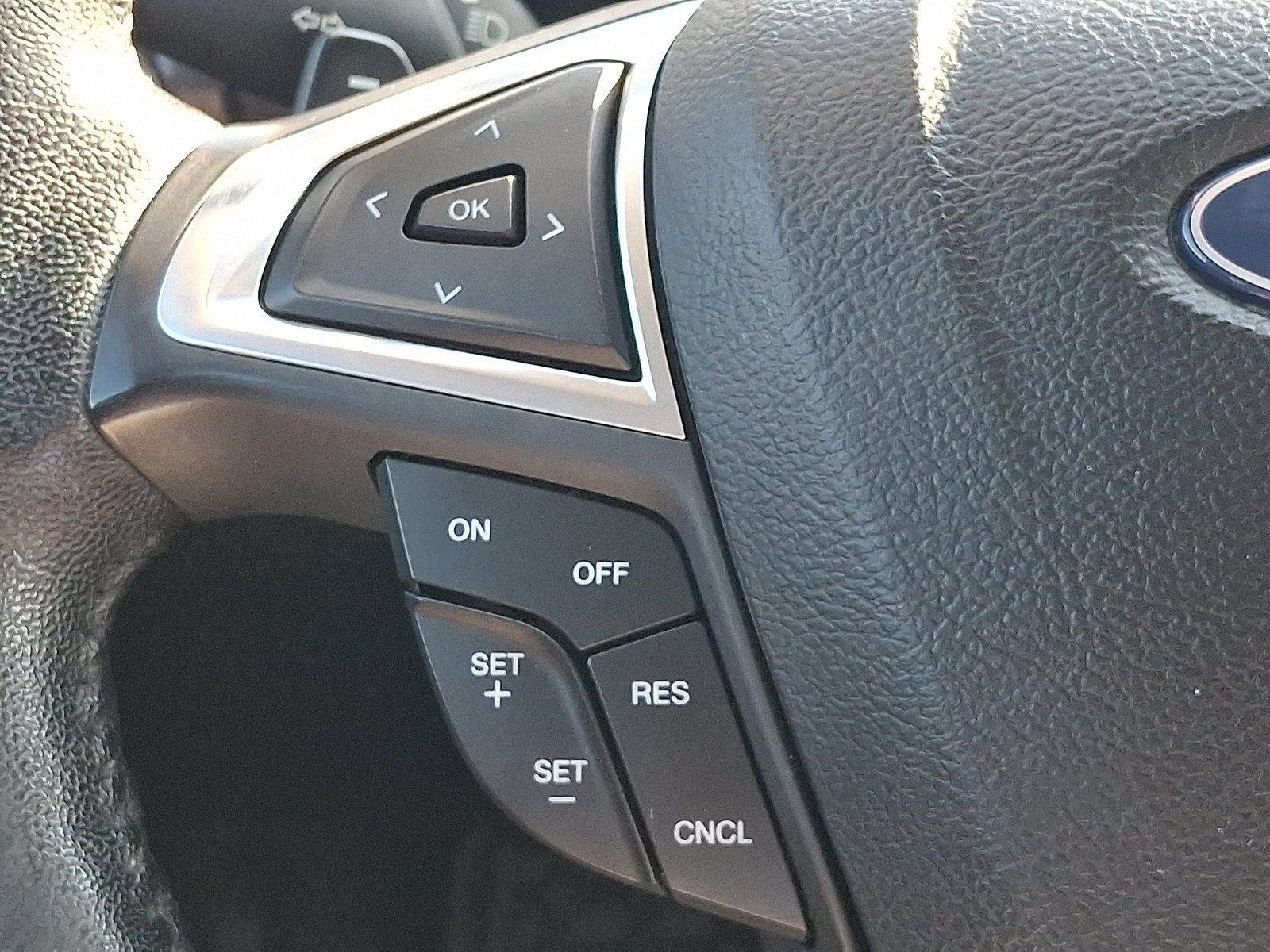Used 2018 Ford Fusion Titanium AWD/4WD image 22