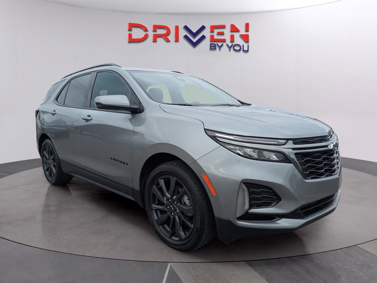 Used 2023 Chevrolet Equinox RS w/ RS Leather Package image 7