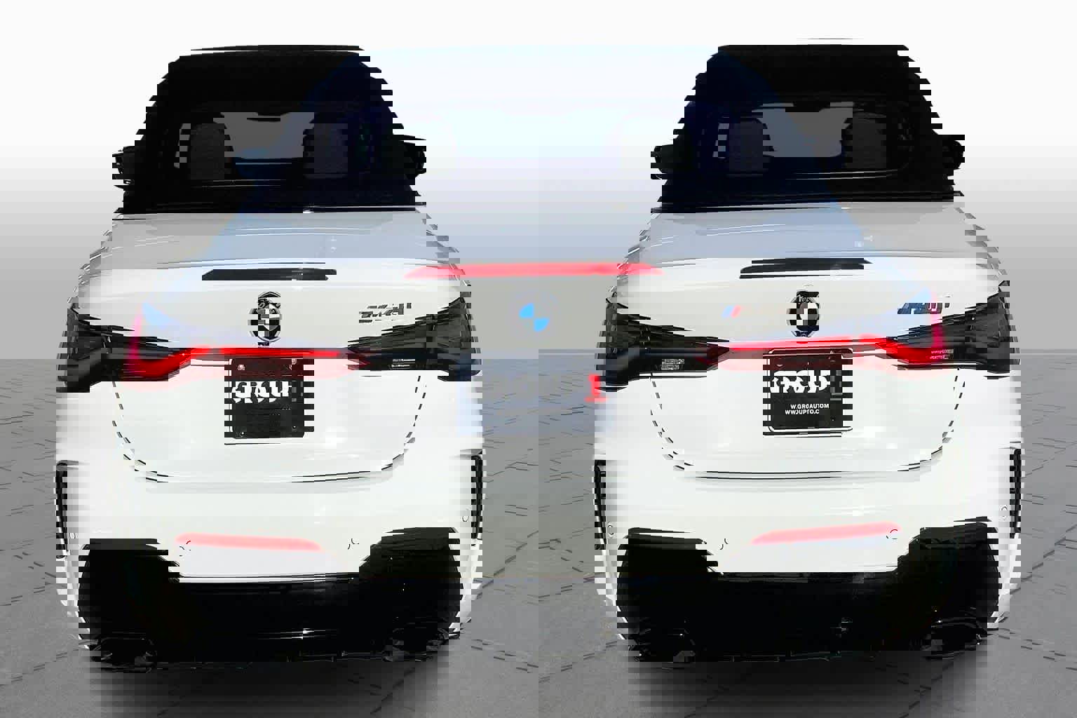 Used 2021 BMW M440i Convertible w/ Premium Package image 4