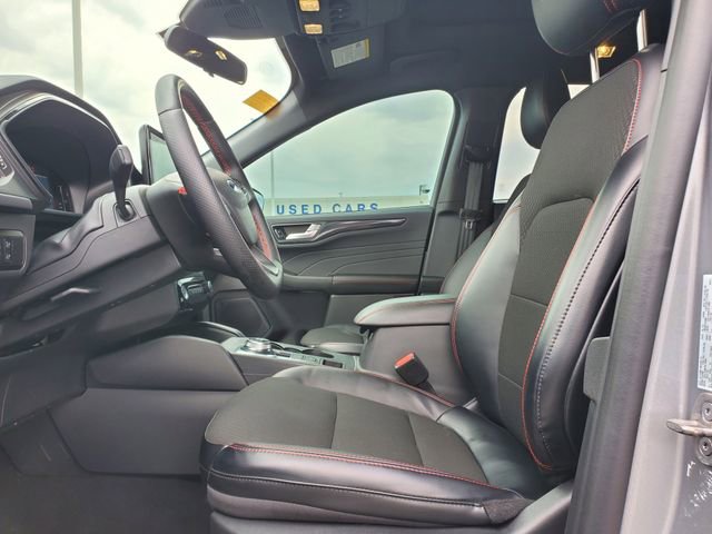 Used 2024 Ford Escape ST-Line w/ Tech Pack #1 image 5